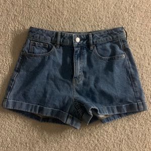 size 25 Pacsun high waisted mom shorts